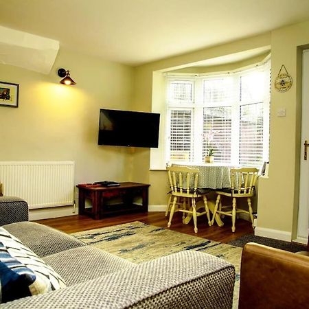 Hidden Gem Canal Facing Retreat With Lovely Walks Hopwas Exterior foto